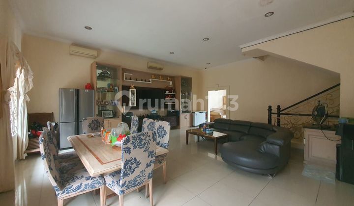 Rumah di Pantai indah kapuk