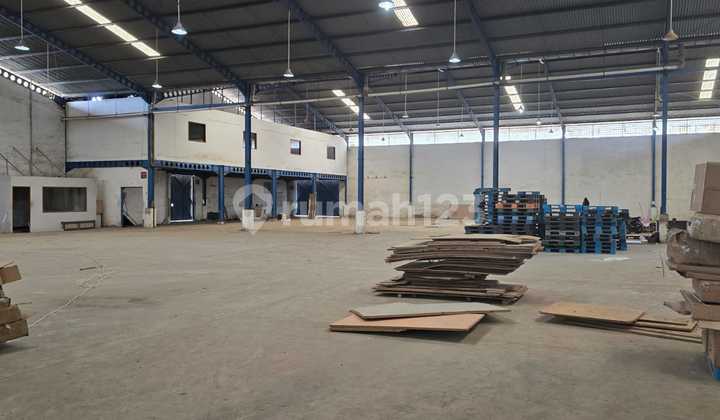 Warehouse in Cikupa 1920.0 m² Unfurnished