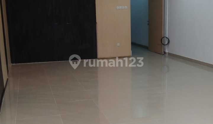 Shop House at Jl. Danau Sunter Barat, Sunter Agung, Tj. Priok Subdistrict, North Jakarta, Special Capital Region of Jakarta, Sunter 75.0 M² Unfurnished