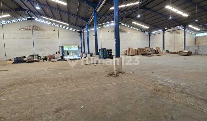Warehouse in Cikupa 1920.0 m² Unfurnished