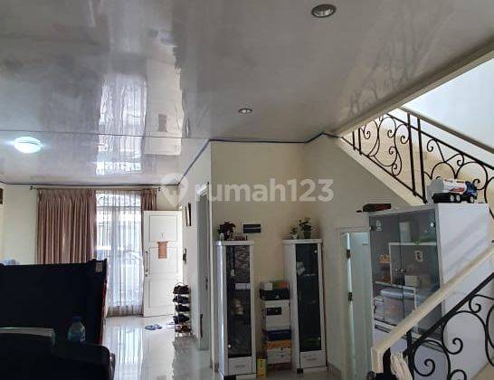 Rumah Semi Furnished The Golf Residence Modernland 1