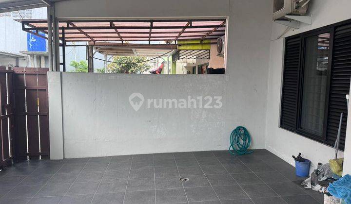 Rumah Sudah Renovasi SHM di Simprug Poris, Tangerang 2