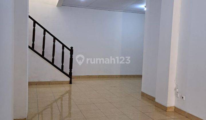 Rumah Kontrakan 2 Lantai Bagus di Sektor 7A/B-Gading Serpong, Tangerang 1