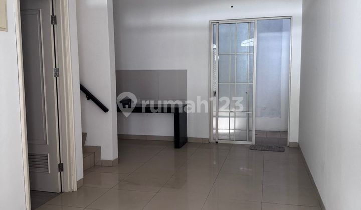 For Rent Europe Glc House (Lisa 27/9) For Rent Europe Glc House (Lisa 27/9)