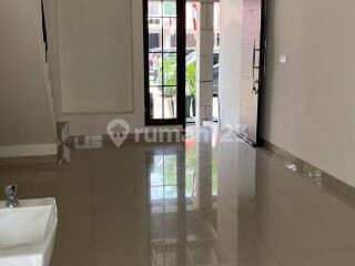P FL Disewakan Cepat Rumah 4x12 Di Green Village Cipondoh  2