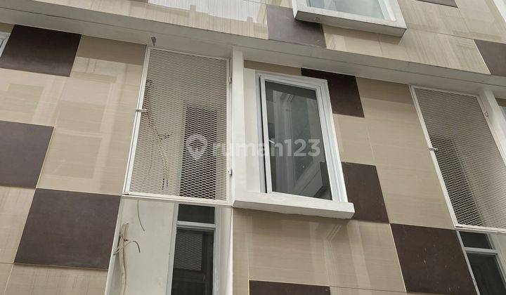 Rumah aparthouse dlm cluster Crystal at Blok M, Cilandak,JakSel 2