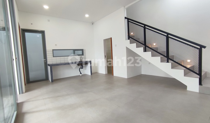 Rumah Minimalis 2 Lantai Dkt Tol Dlm Cluster Di Cirendeu,tangsel