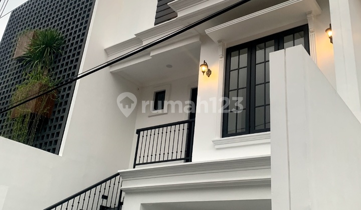 Rumah Baru Design Modern Minimalis Dgn Roof Top Di Tebet,jaksel Rumah Baru Design Modern Minimalis Dgn Roof Top Di Tebet,jaksel