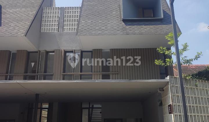 Rumah 3 Lantai Plus Rooftop Dkt Tol Dan Mrt Di Pondok Labu,jaksel 2