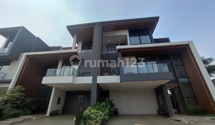 Rumah 3 Lantai Dgn Private Lift Di Shilla Sawangan 2