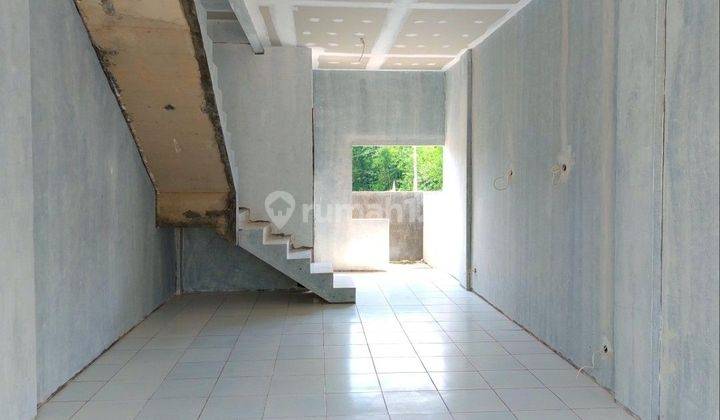 Di jual ruko baru, Lokasi strategis, Akses mudah dgn kreta n Tol  8