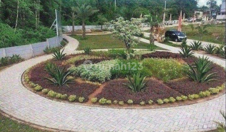 Rumah strategis, transportasi mudah dgn kreta dan tol.  10