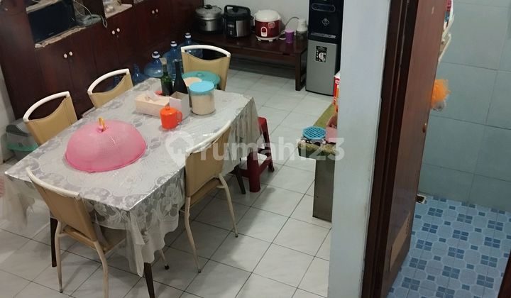 House in the Center of West Jakarta City (Sereal Land) Nice House 2