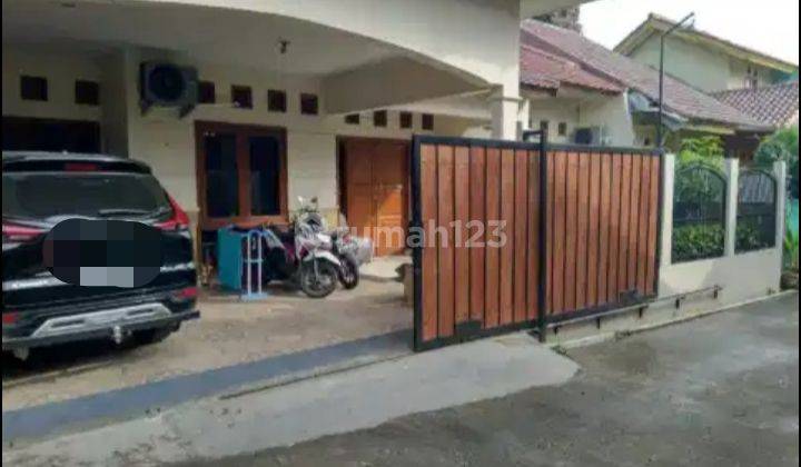 Rumah tanah luas 182 m2 akses 2 mobil di Jatimakmur,pondok gede,bekasi kota. 1