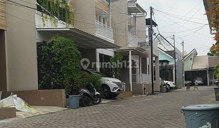 Rumah Cluster 2 Lantai Bebas Banjir Di Jatiwaringin,pondok Gede 2