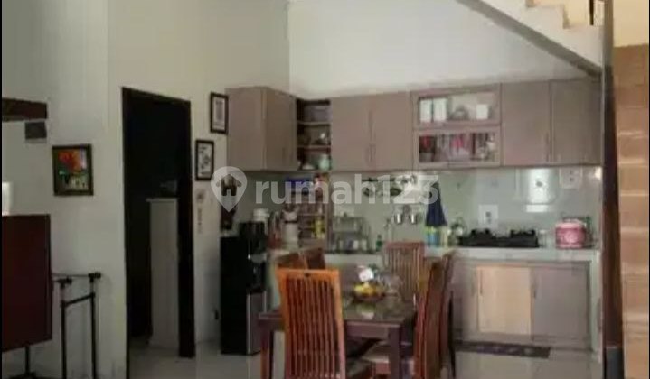 Rumah 2 Lantai Bebas Banjir Di Komplek Ppi, Pekayon, Bekasi.