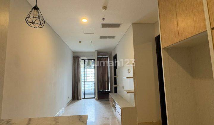 Apartemen Mewah Tengah Kota Sudirman Suite 1