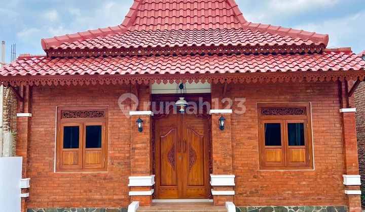 Rumah Joglo Ala Klasik Etnik 400 Jutaan di Prambanan