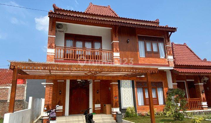 Rumah Mewah Konsep Joglo Etnik 2 Lantai Di Perbatasan Sleman Klaten 1