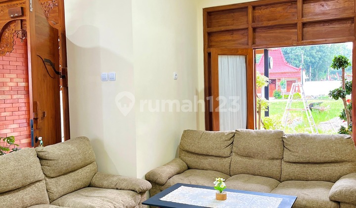 Rumah Joglo Eksklusif 2 Lantai, Diskon Akhir Tahun, Akses Cepat ke Kota Jogja!