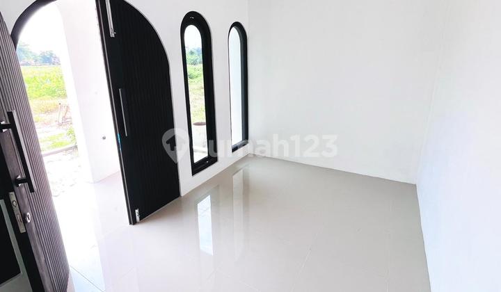 Rumah Bergaya Industrial Modern di Prambanan, 299 Jt SHM!