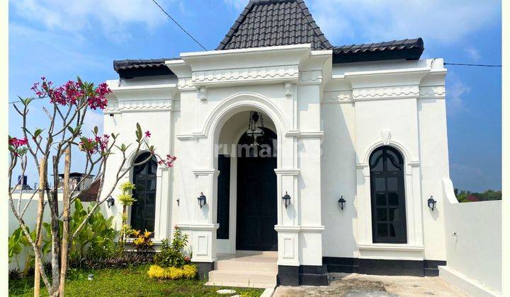 Megah Nan Mewah, Rumah Apik Mediterania Legalitas Komplit 1