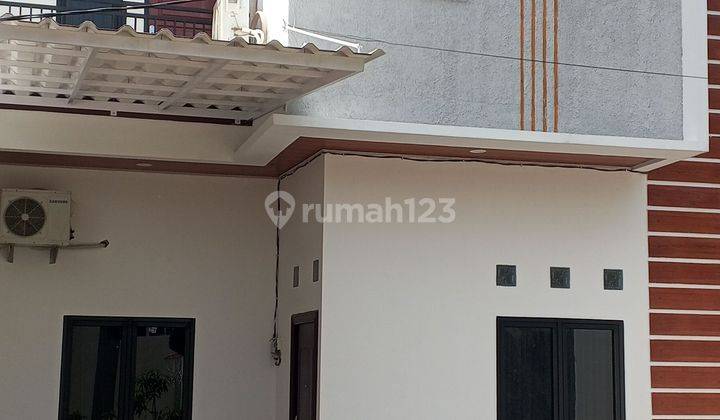 Rumah 2 Lantai 15 Menit Lrt Cibubur  1