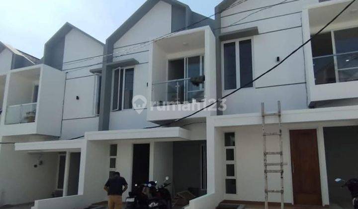 Rumah 2 Lantai Seharga Rumah 2