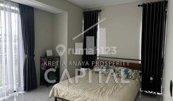 Rumah Full Furnish dengan Posisi Hook di Tatar Punawangi Kota Baru Parahyangan 2