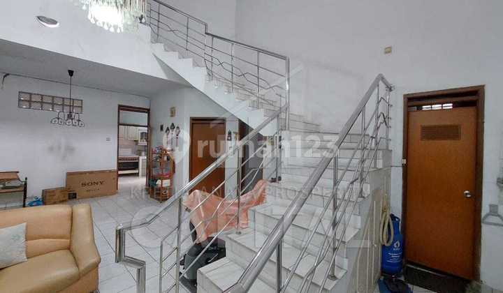 Rumah Tinggal Terawat Bikin Nyaman di Leuwisari Bandung 2