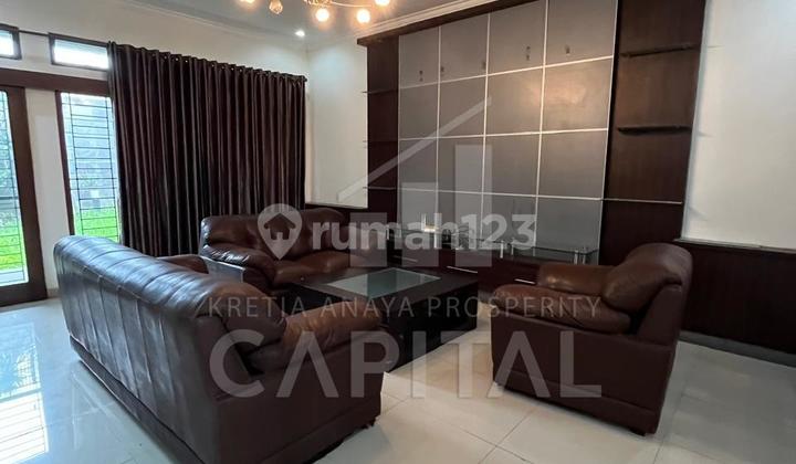 Rumah Siap Huni 2 Lantai Dengan Fasilitas Furnished yang Lengkap di Setraduta Residence Rumah Siap Huni 2 Lantai Dengan Fasilitas Furnished yang Lengkap di Setraduta Residence
