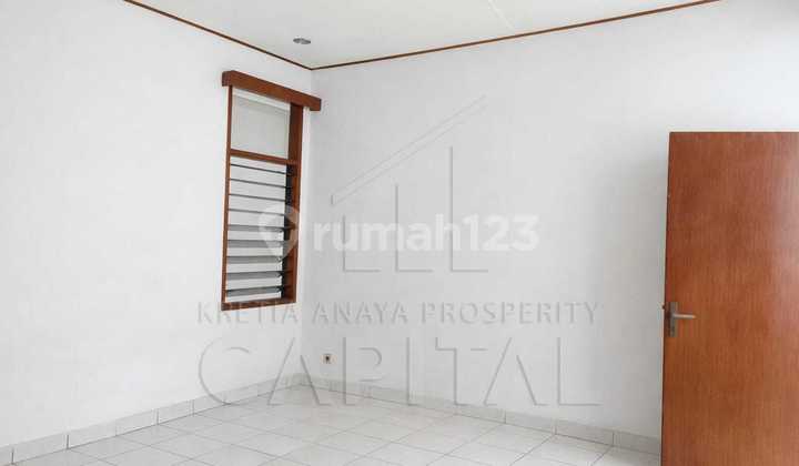 Semi-Furnished Residence in Lengkong, Bandung, Suitable for Boarding. 2