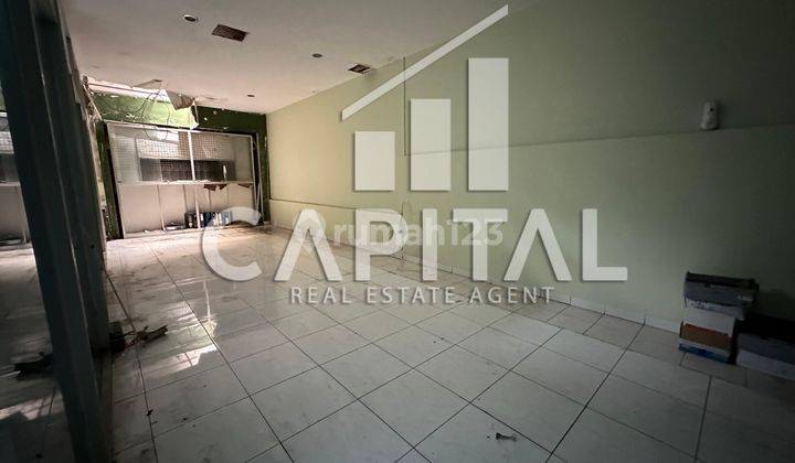 Rumah Usaha Sangat Strategis di Jalan Surya Sumantri Cocok Banget Buat Berbagai Jenis Usahamu 2