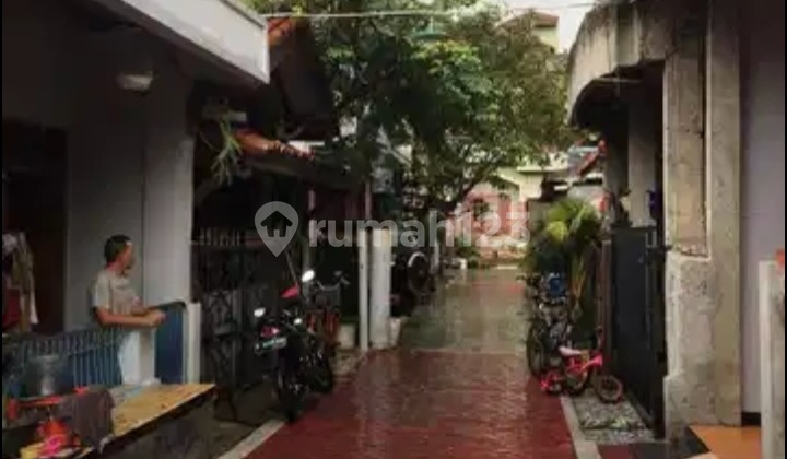 Simple House in Medanglestari 2