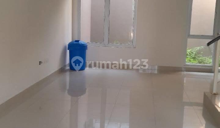 Ready-to-Occupy House in Digadingserpong