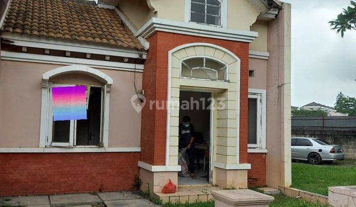 RUMAH HOEK PERLU RENOV 1