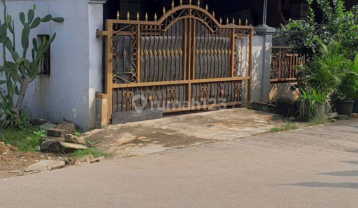 RUMAH HOEK DEPAN TAMAN MEDANGLESTARI 1