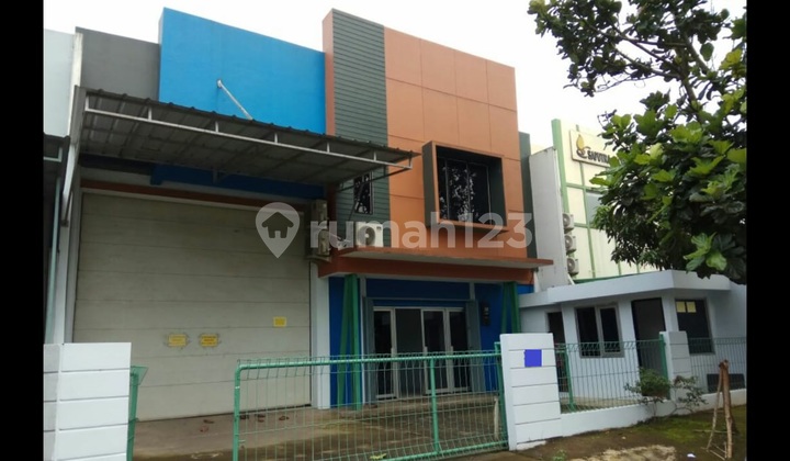 For Rent: 600 sqm Warehouse in Taman Tekno BSD, complete with office.