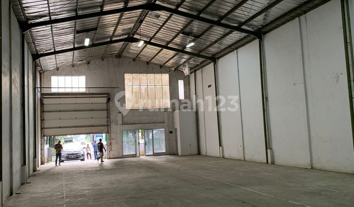 Warehouse for Rent in Taman Tekno BSD, Land Area 540 m². Warehouse for Rent in Taman Tekno BSD, Land Area 540 m².