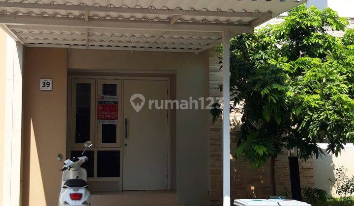 Disewakan Rumah 2lantai di jalan utama Tesla Gading Serpong 1