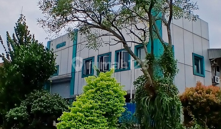 Good Warehouse 700 m2 in Taman Tekno BSD