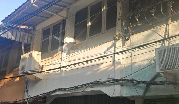 Jual Rumah 3 Lantai di Jelambar