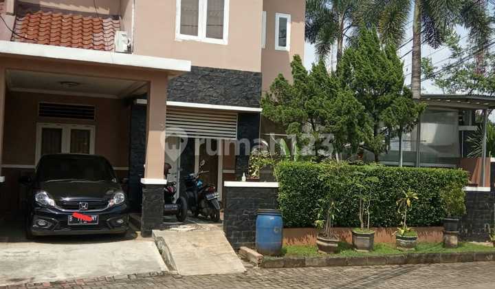Rumah 2 Lantai Dalam Townhouse 500 Meter Pintu Tol