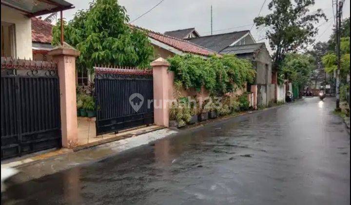 Rumah Tua Terawat Dijual Cepat di Rempoa. Tangsel Dekat Mrt 1