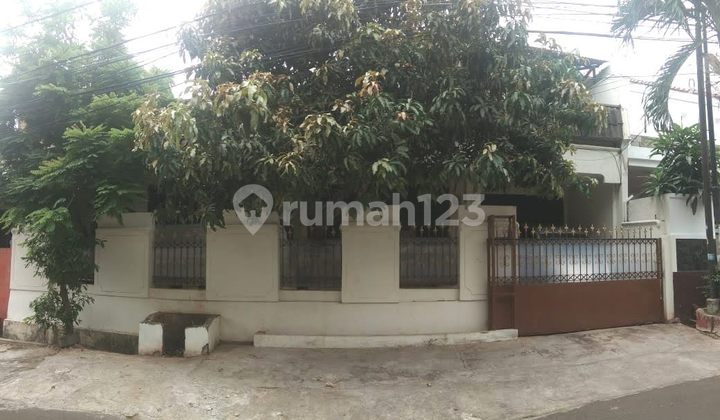 Rumah Di Pusat Kota Dekat Jl. Raya Supomo 1