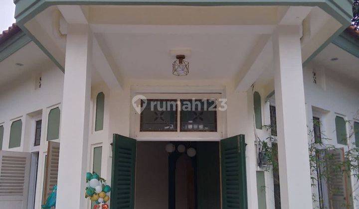 Rumah Vintage Cocok Untuk Cafe dan Kantor Di Burangrang Bandung 2