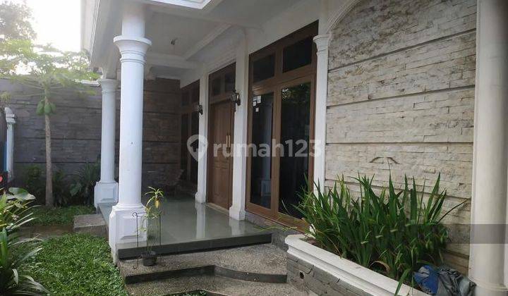 Rumah Terawat Pusat Kota Sayap Burangrang Bandung  1