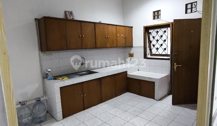 Ready-to-Live House in Batununggal Indah Complex, Bandung 2