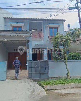 Rumah 2 Lantai Dalam Komplek 100 Meter Ke jalan Amir Machmud  1