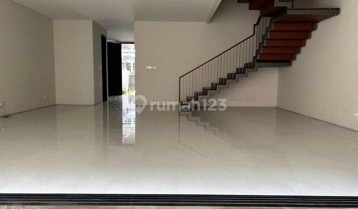 Rumah Baru Siap Huni Lokasi Setrasari Paster Bandung  2